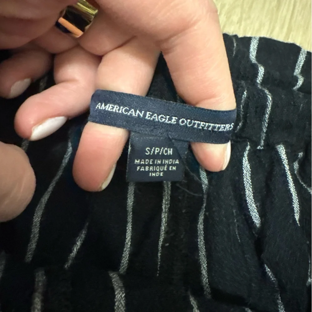 American Eagle Outfitters Black Shorts with White Stripes - Picture 3 of 4
